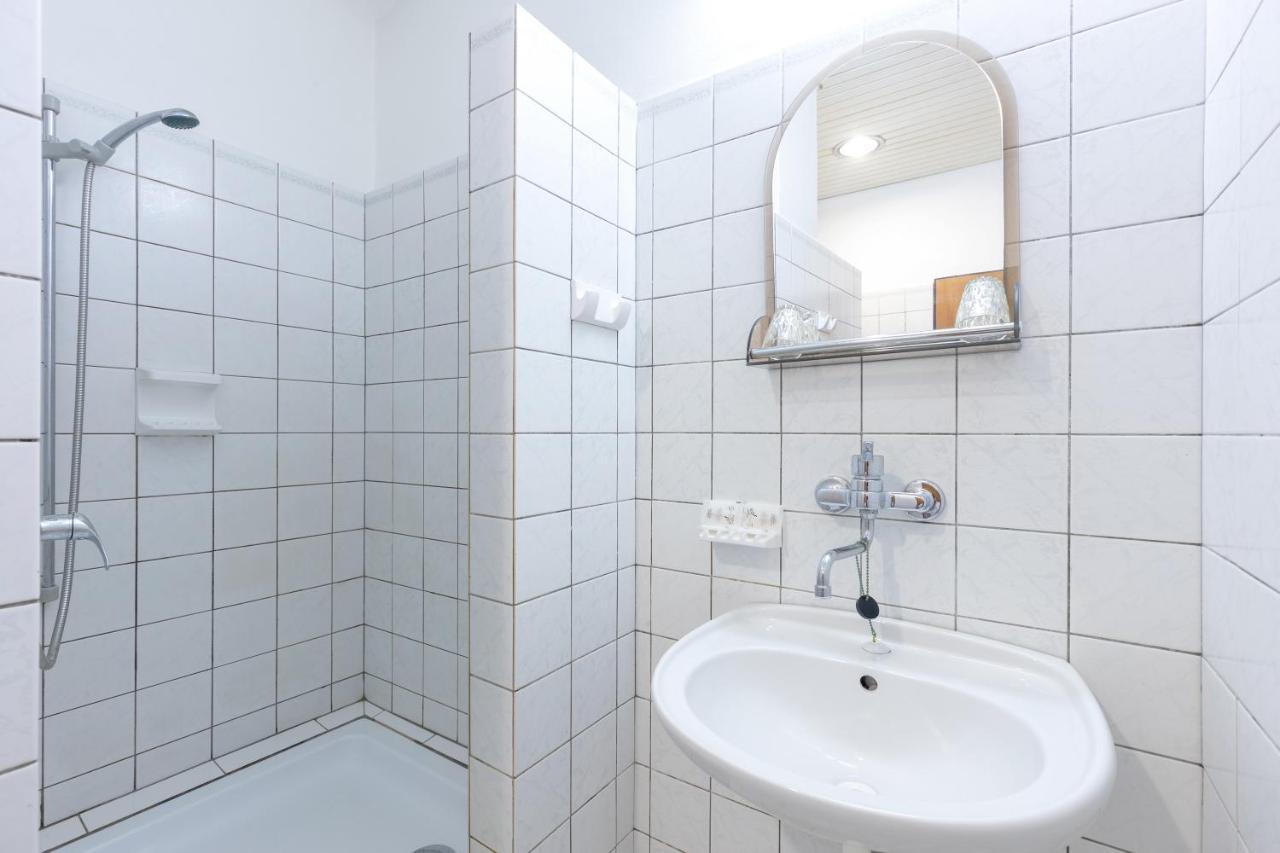 Hotel Slovan Пльзень Экстерьер фото